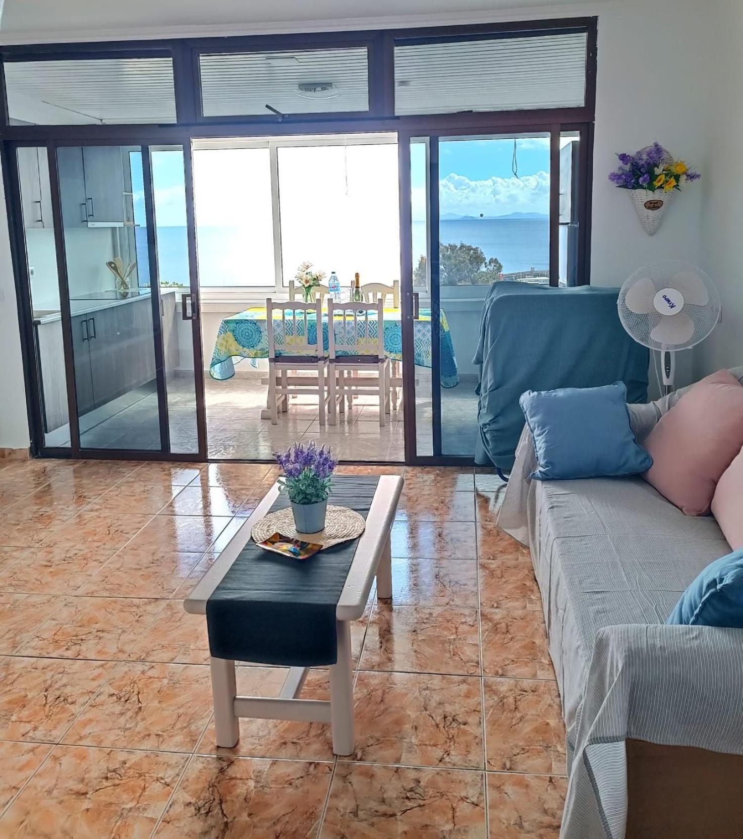 Wonderful Sea View Apartment In Puerto Del Carmen Puerto del Carmen  Zewnętrze zdjęcie